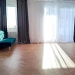 Sunny & Modern 2 Beds Spacious Air-conditioned