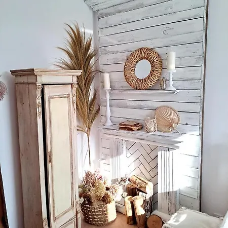 公寓 Sunny & Modern 2 Beds Spacious Air-conditioned *