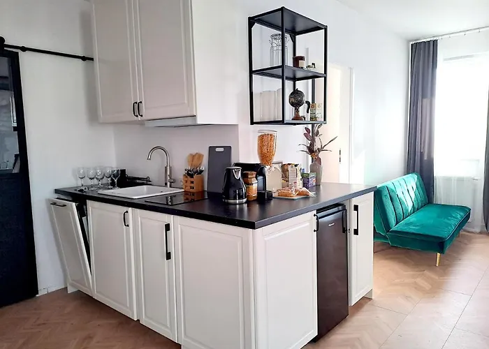 Sunny & Modern 2 Beds Spacious Air-conditioned Apartman *