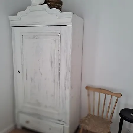 Sunny & Modern 2 Beds Spacious Air-conditioned *