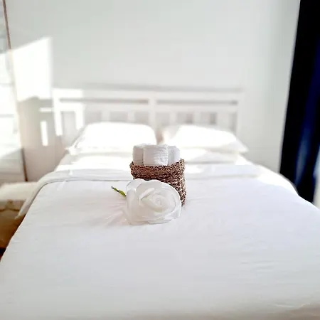 Sunny & Modern 2 Beds Spacious Air-conditioned Apartman Varsó