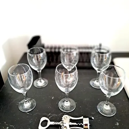 Appartement Sunny & Modern 2 Beds Spacious Air-conditioned Warschau