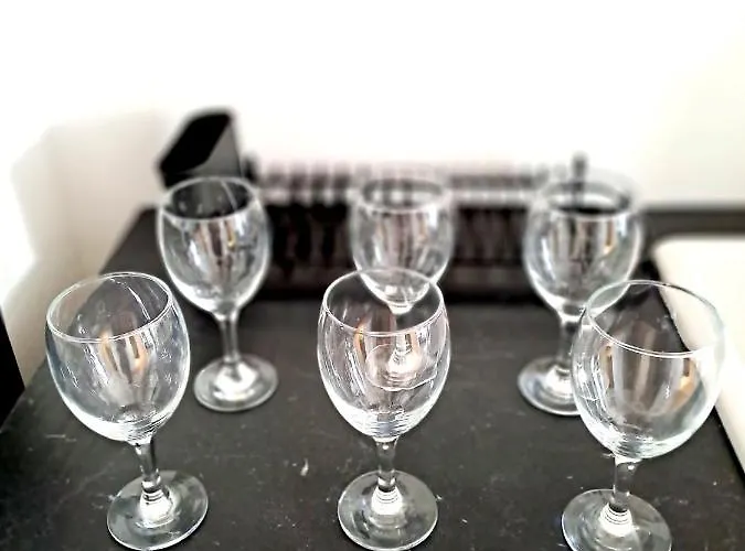 Apartamento Sunny & Modern 2 Beds Spacious Air-conditioned Varsóvia